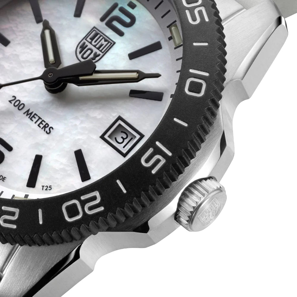 Luminox Pacific Diver Ripple Dive Watch 39mm