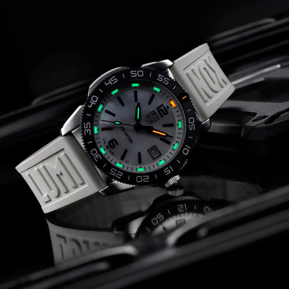 Luminox Pacific Diver Ripple Dive Watch 39mm