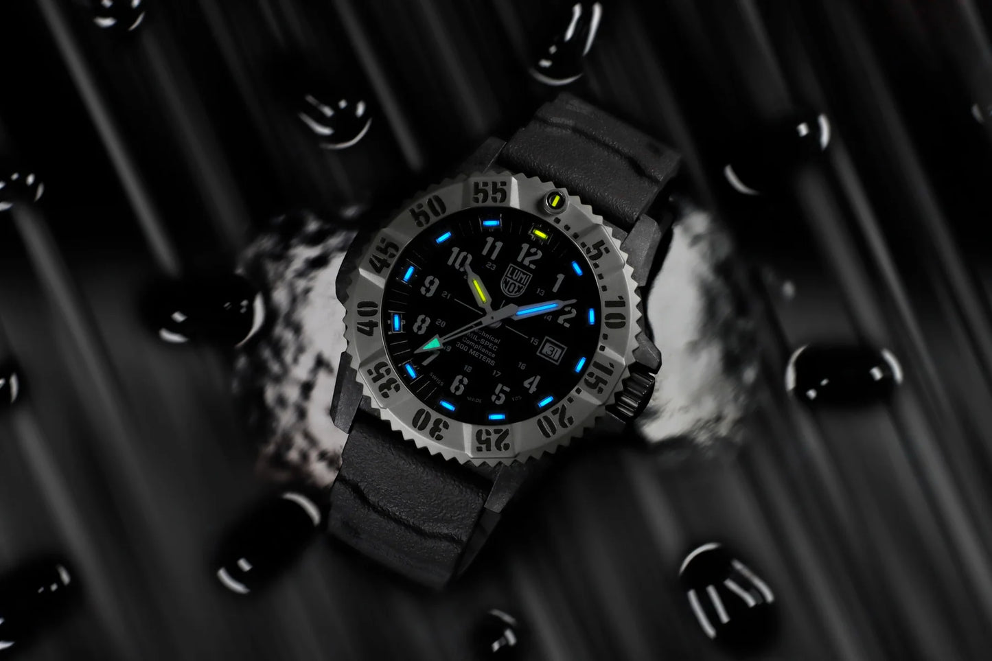 LUMINOX MIL-SPEC Military Watch, 46mm Set