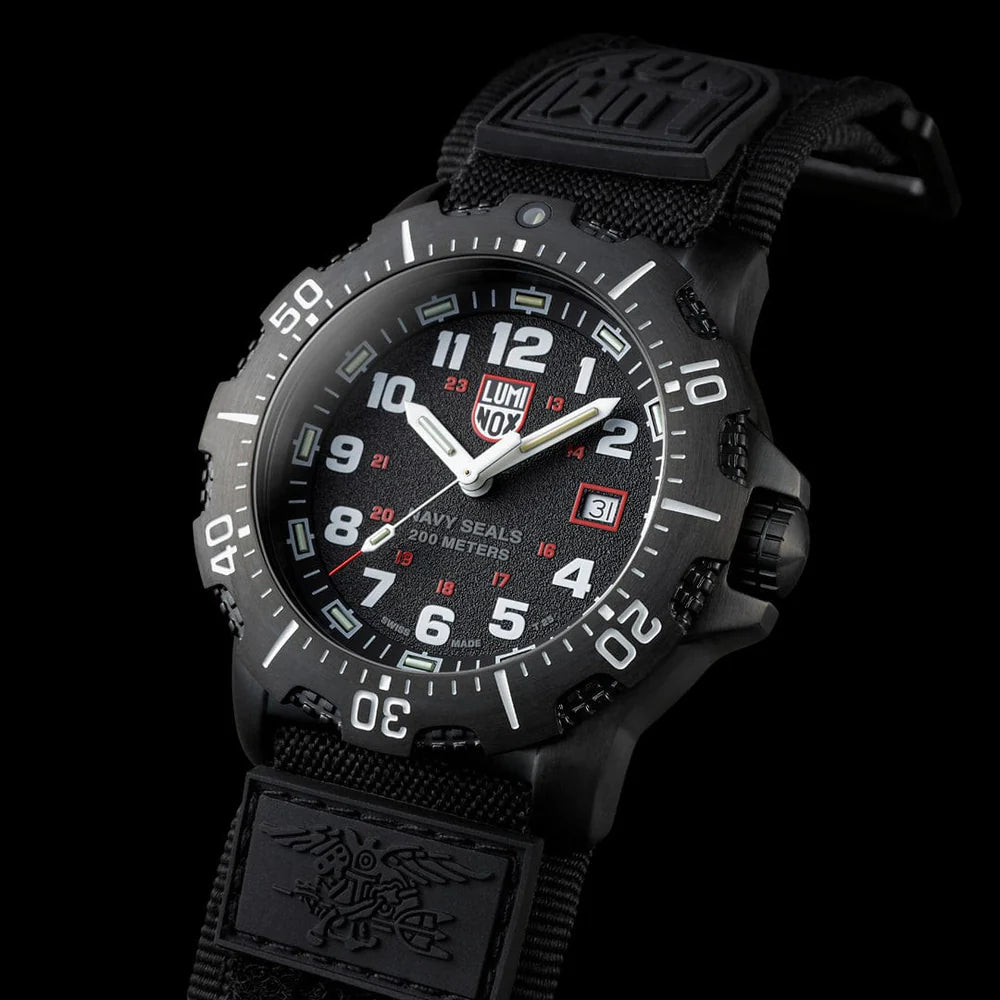 Luminox Navy SEAL 4230 Military Dive Watch, 45 mm Set